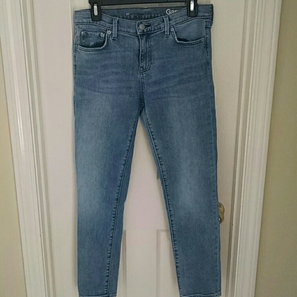 Gap 1969 Cropped Jeans